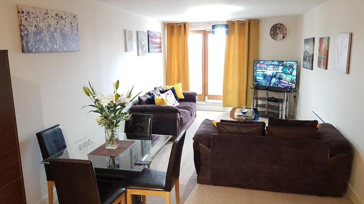Kcs With Balcony/parking Apartment